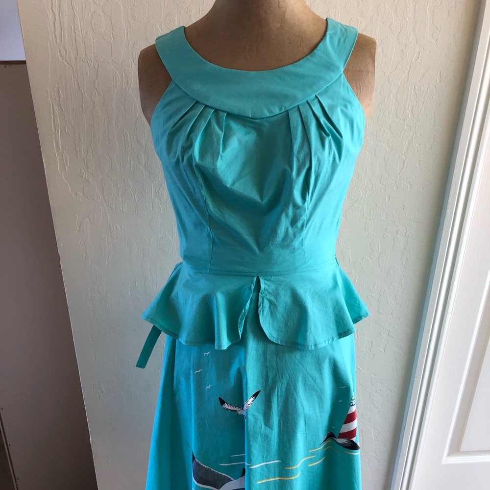 Beautiful 2-Piece Ensemble, Includes Accessories - image 1